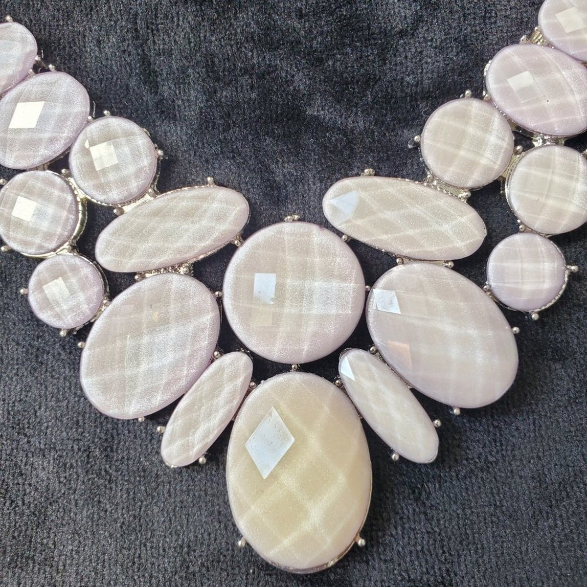 Women's Mother Of Pearl Silver Chain Geometric Gemstone Decor Pendant Necklace