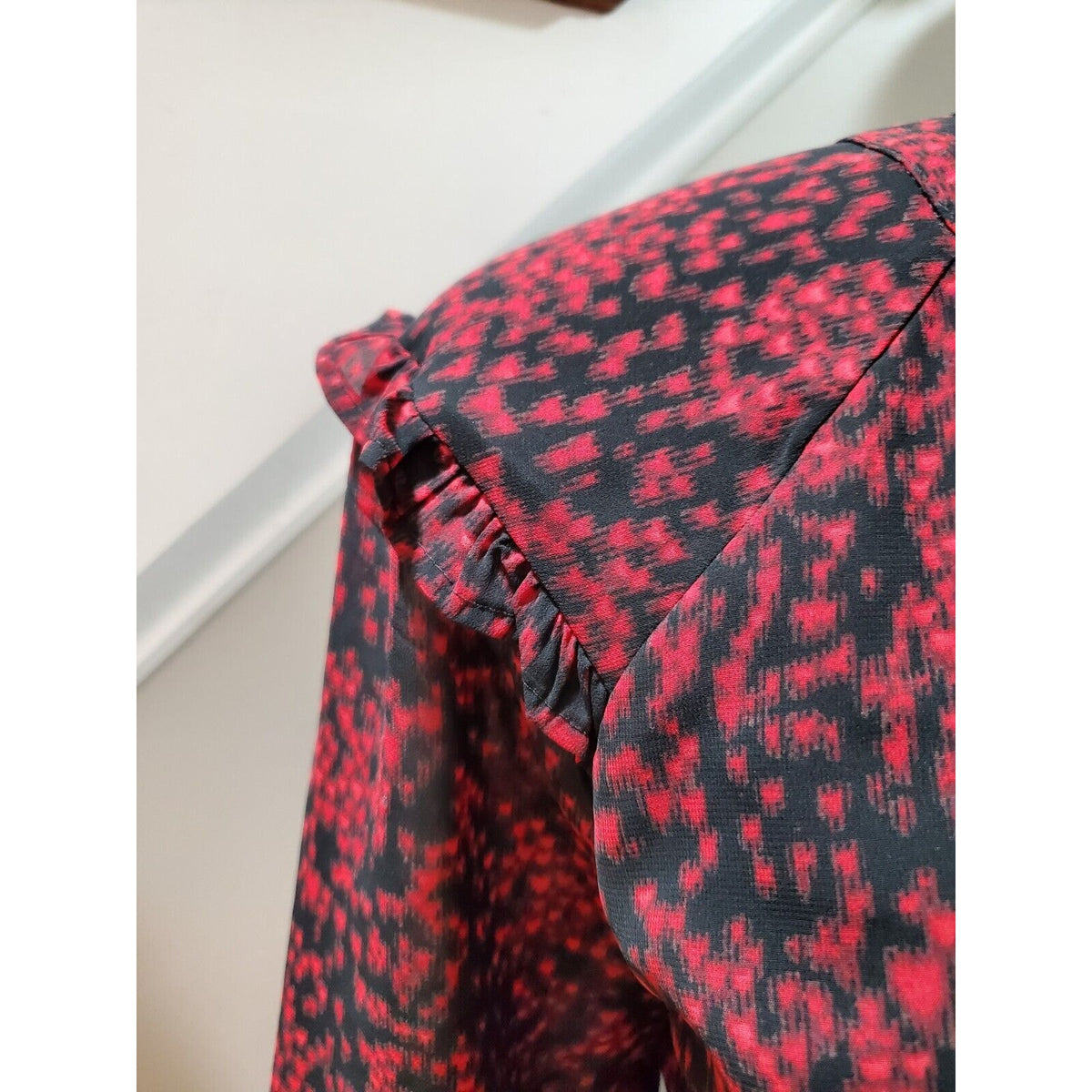Beach Lunch Lounge Kelsea Babydoll Black & Red V-Neck Long Sleeve Dress L/G/G