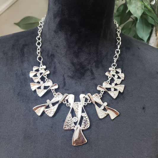Womens The Sands of Time Silver Tone Choker Necklace