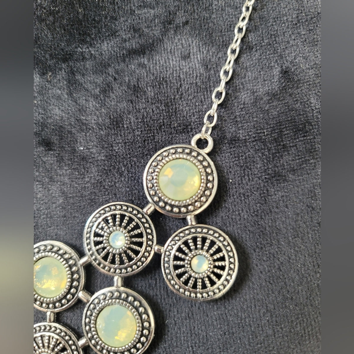 Silver Light Green Fashion Necklace