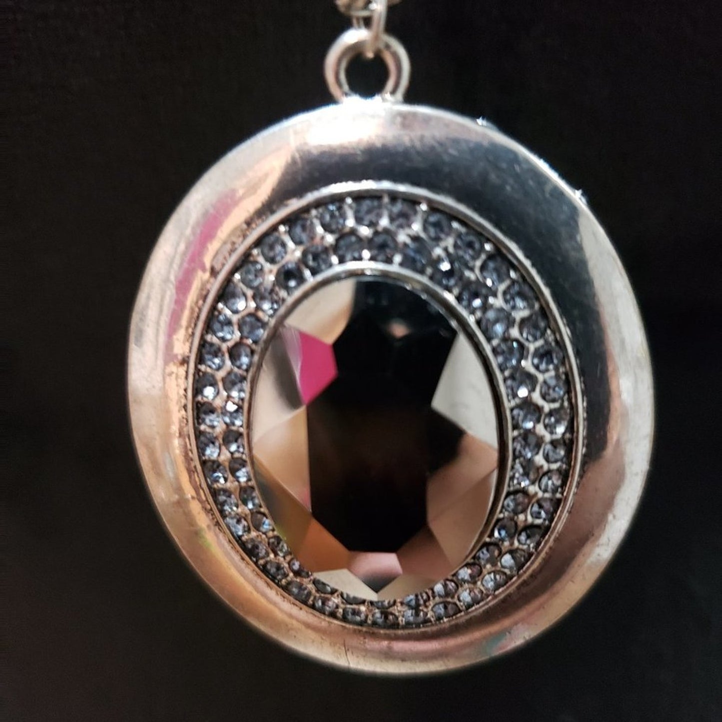 Womens Fashions Gold Crystal Round Pendant Necklace Jewellery with Lobster Clasp
