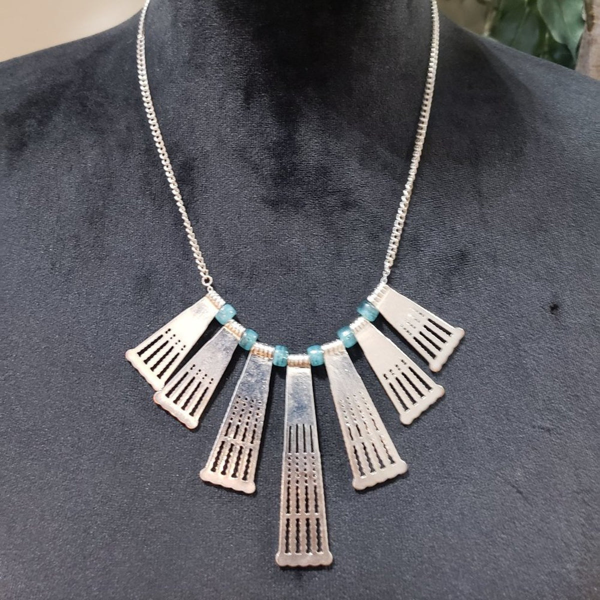 Womens Fashion Silver Tone Geometric Tassel Beaded Collar Necklace with Lobster