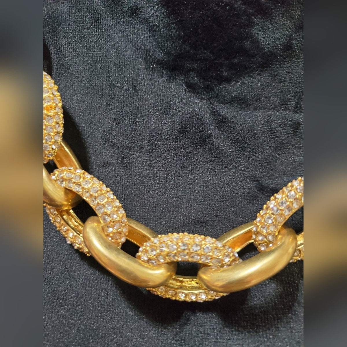 Traci Lynn Boutique Chain Link Gold Tone Necklace