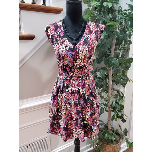 Material Girl Women's Multicolor Cotton V-Neck Sleeveless Knee Length Dress XL