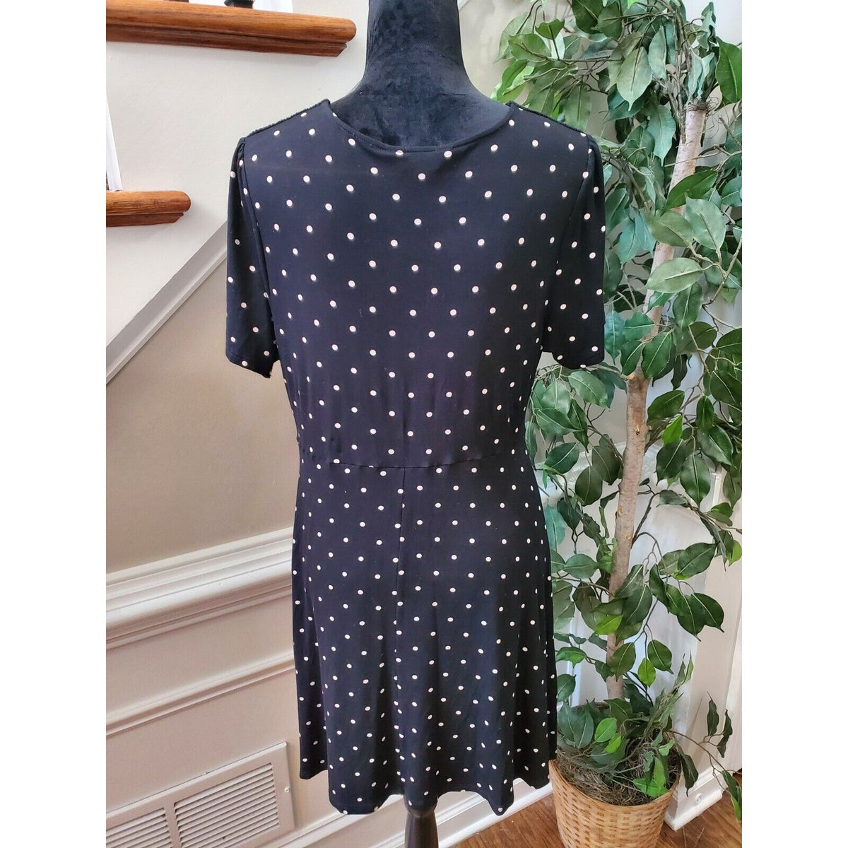 Miss Selfridge Women's Black Polyester V-Neck Short Sleeve Knee Length Dress 12
