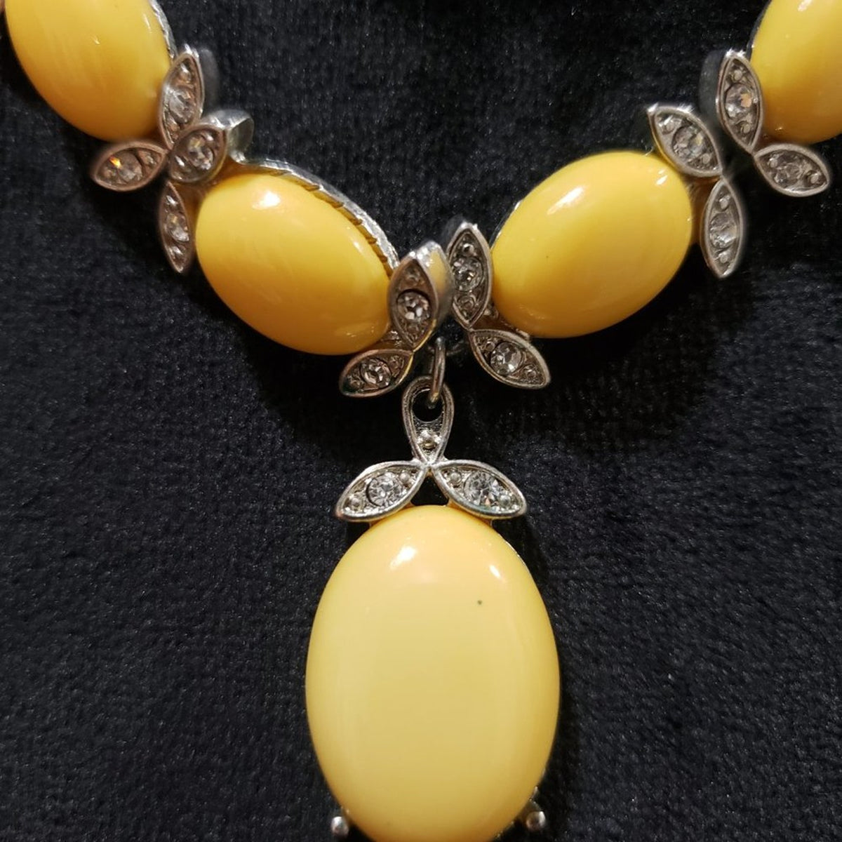 Womens Fashion Shiny Yellow Gemstone Clear Faceted Crystals Necklace with Lobste