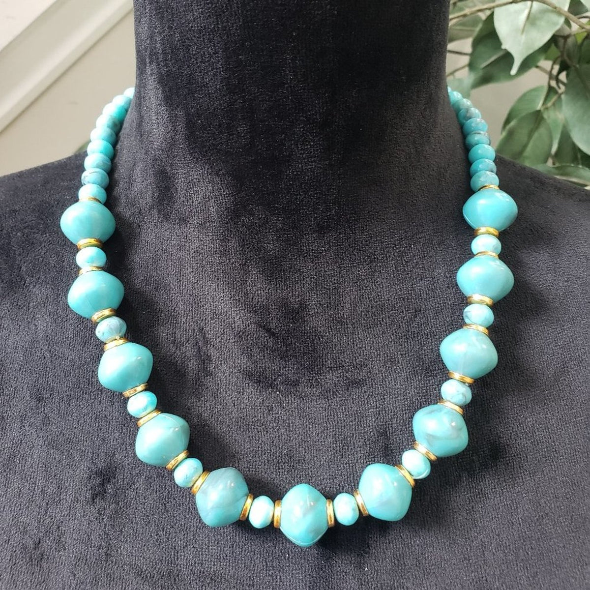 Women's Fashion Blue Turquoise Stone Beaded Collar Necklace with Lobster Clasp