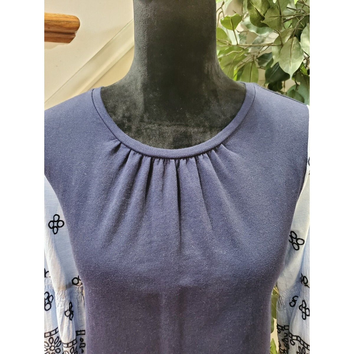 Crown & Ivy Women Blue 100% Cotton Round Neck Long Sleeve Top Blouse Size Small