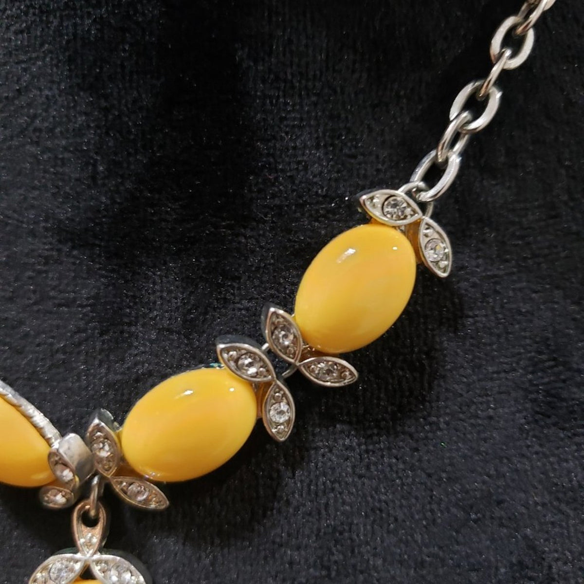 Womens Fashion Shiny Yellow Gemstone Clear Faceted Crystals Necklace with Lobste