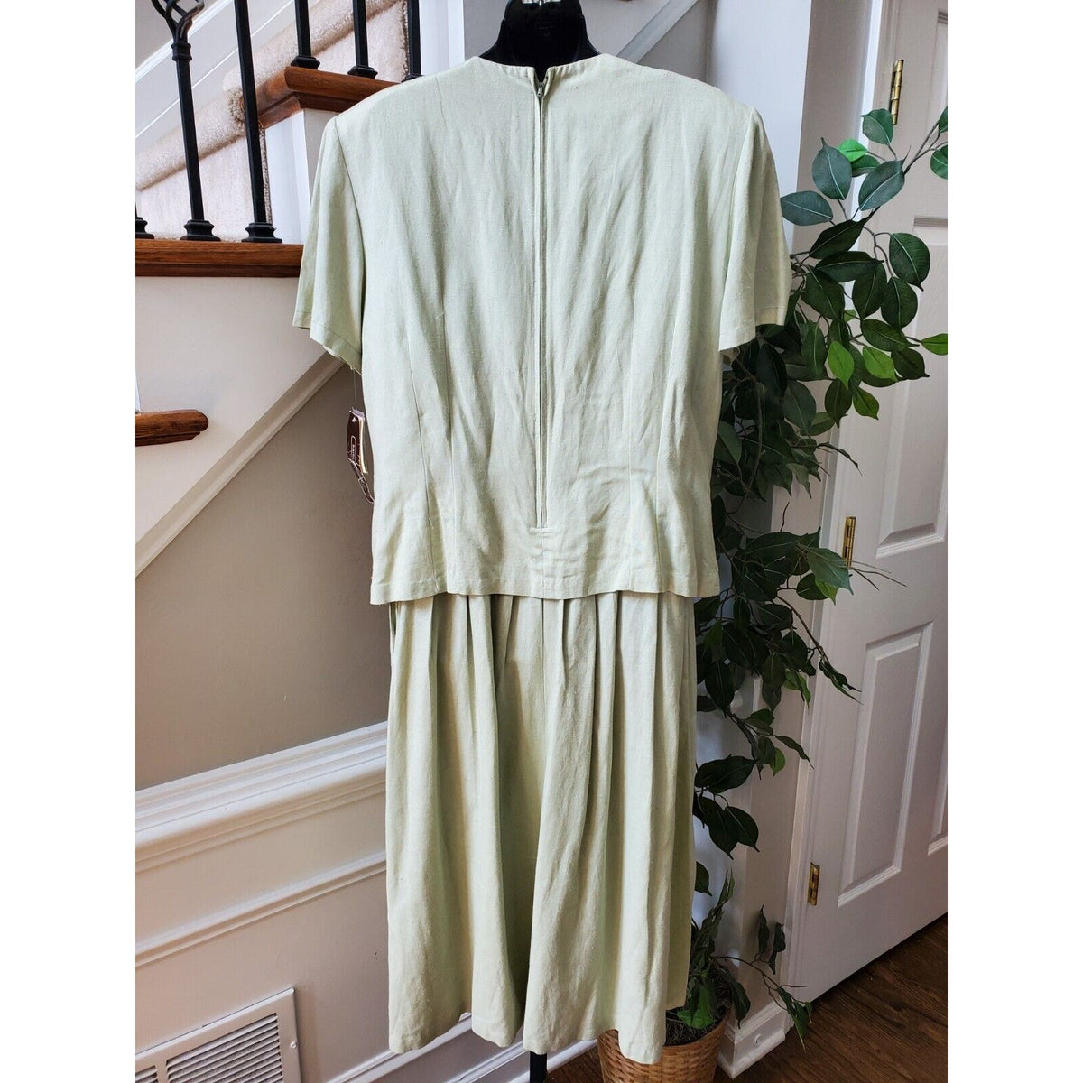 Karin Stevens Women's Mint Green Rayon V-Neck Short Sleeve Knee Length Dress 16