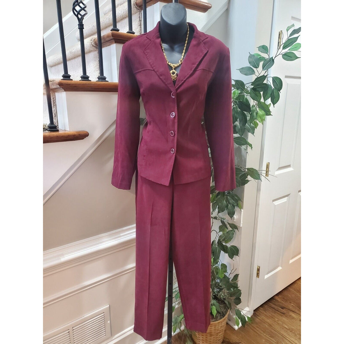 First Option Womens Maroon Single Breasted Four Button 2 Piece Pants & Coat MP