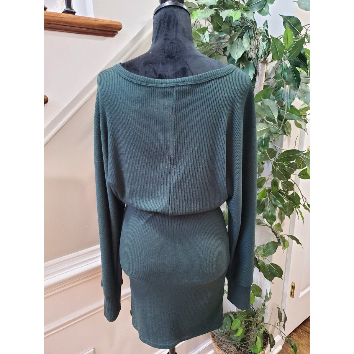Revamped Women's Green Polyester Round Neck Long Sleeve Knee Length Dress Medium