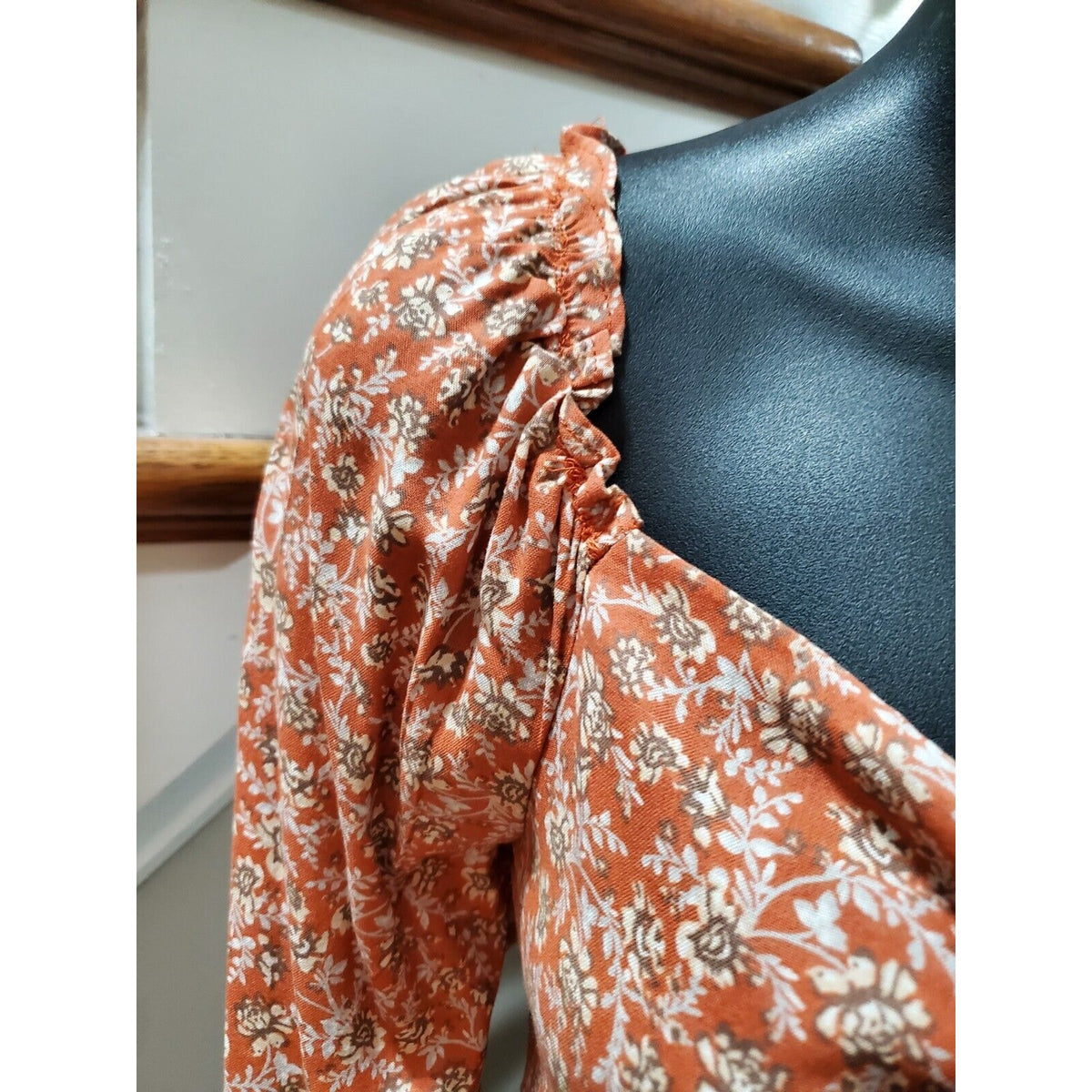 Japna Women Brown Floral 100% Viscose Sweetheart Neck Long Sleeve Top Blouse XS
