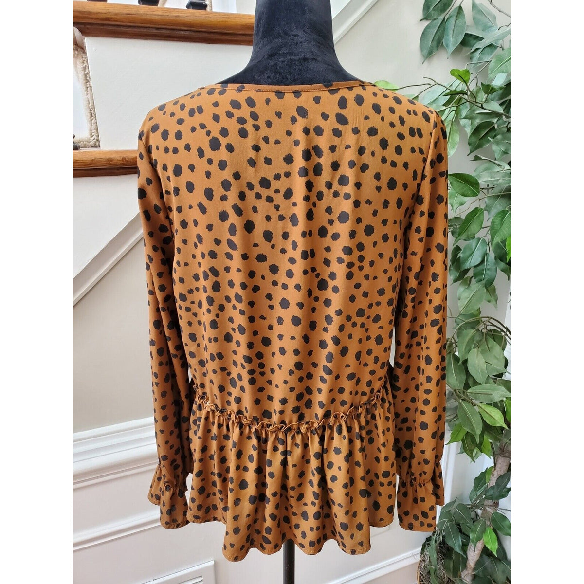 SHEIN Women Brown Leopard Print Polyester V-Neck Long Sleeve Casual Top Blouse 4