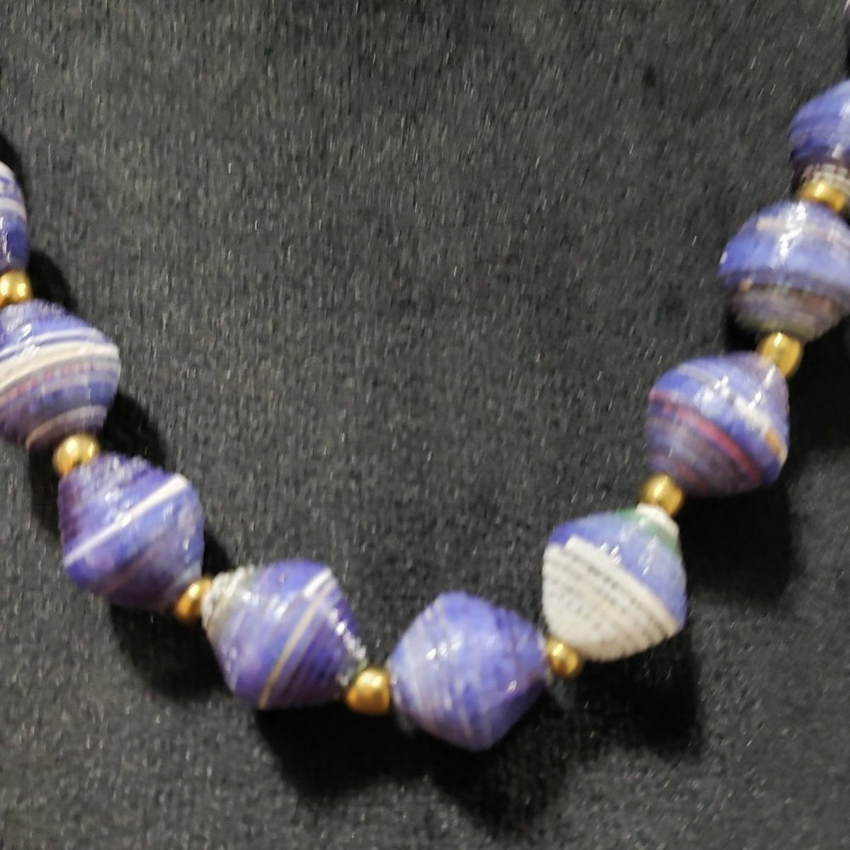 Women's Vintage Lilac Purple Silk Thread Hand Wrapped Gold Tone Beaded Necklace