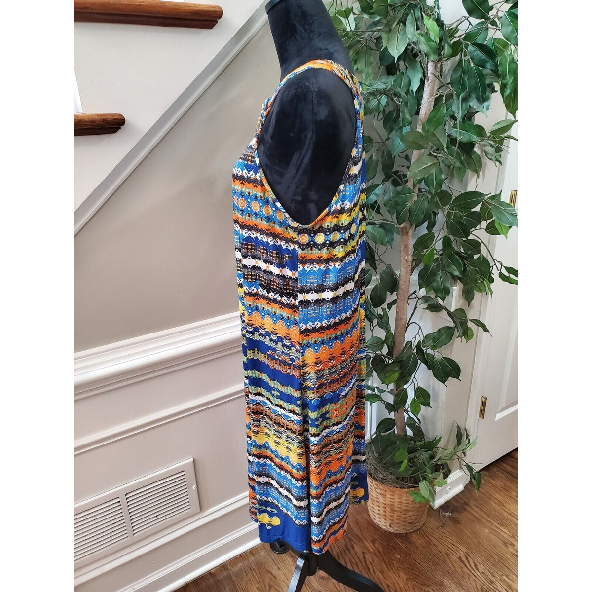 Mlle Gabrielle Women's Multi Round Neck Sleeveless Knee Length Dress Size 1X