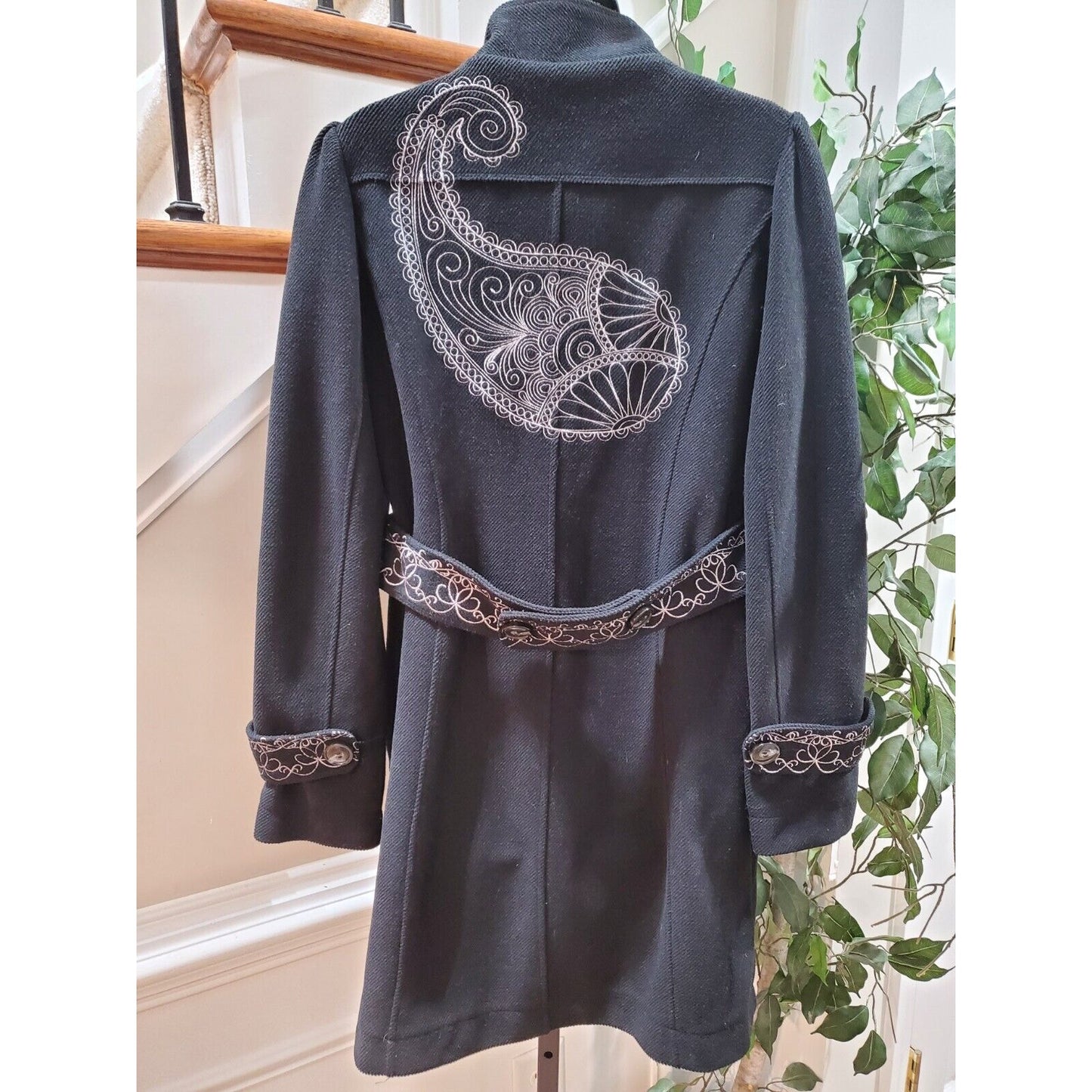 Green Dragon Paisley Embroidered Black Long Sleeve Buttons Front Casual Coat M