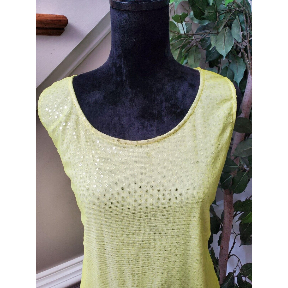 Dana Buchman Women's Yellow 100% Nylon Round Neck Sleeveless Top Blouse Size XL