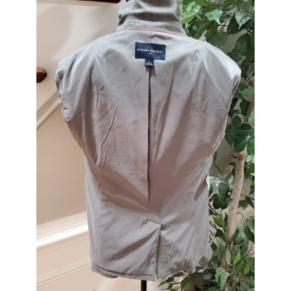 Banana Republic Women's Gray Single Breasted Two Button Blazer Jacket Size 4