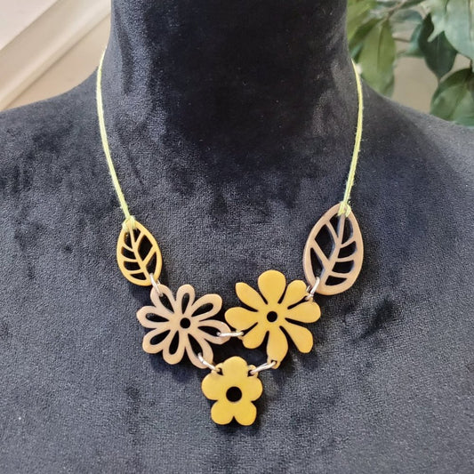 COOKIE LEE Womens Yellow Gold Charms Flower with Lobster Clasp Pendant Necklace