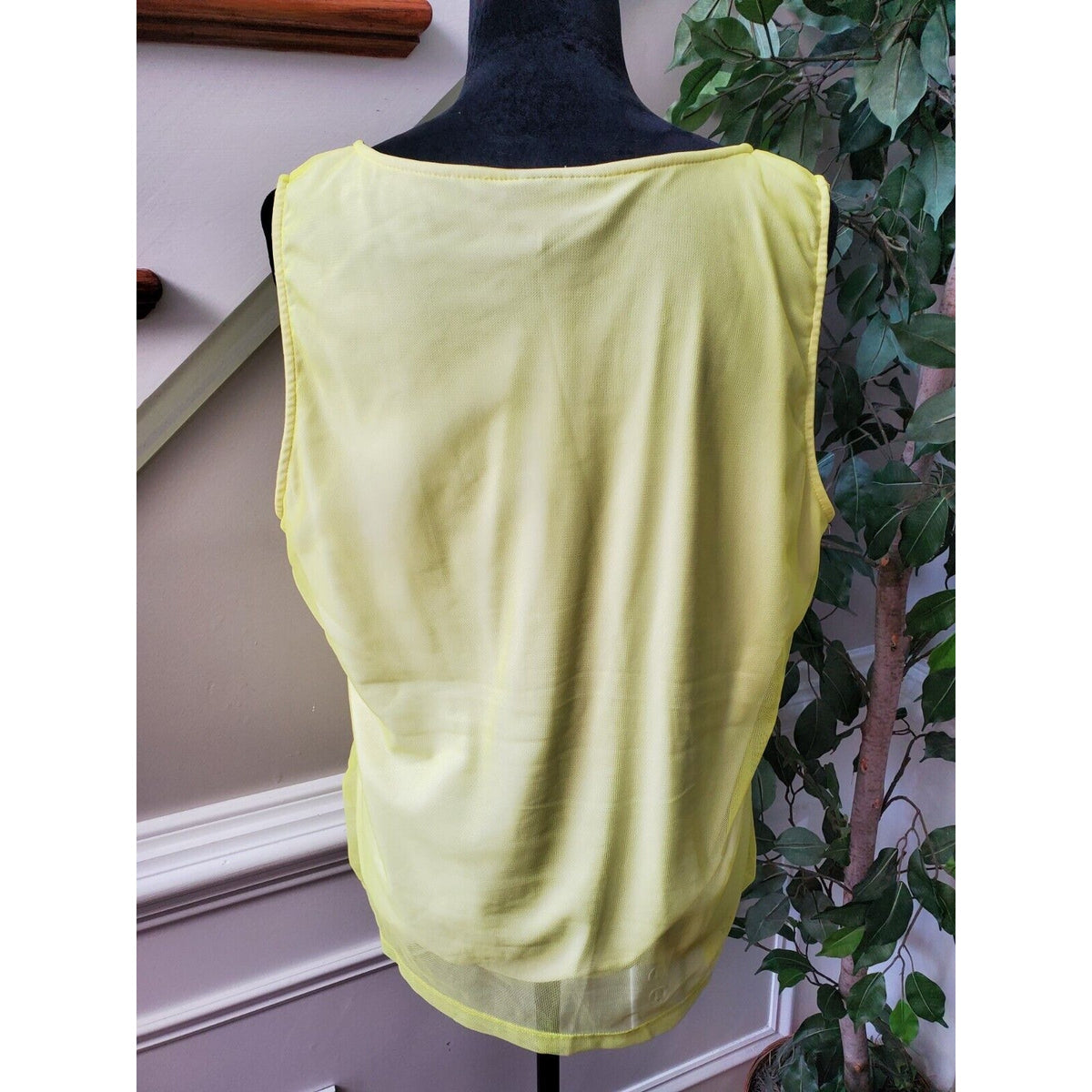 Dana Buchman Women's Yellow 100% Nylon Round Neck Sleeveless Top Blouse Size XL
