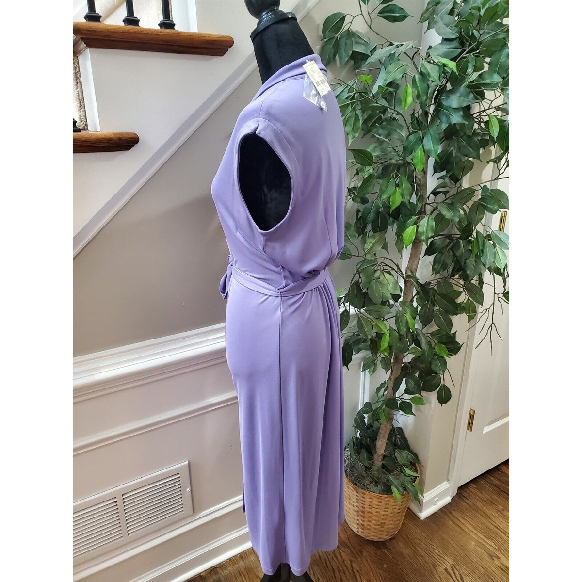 Casual Corner Women's Purple Rayon Neck Sleeveless Knee Length Dress Size Large