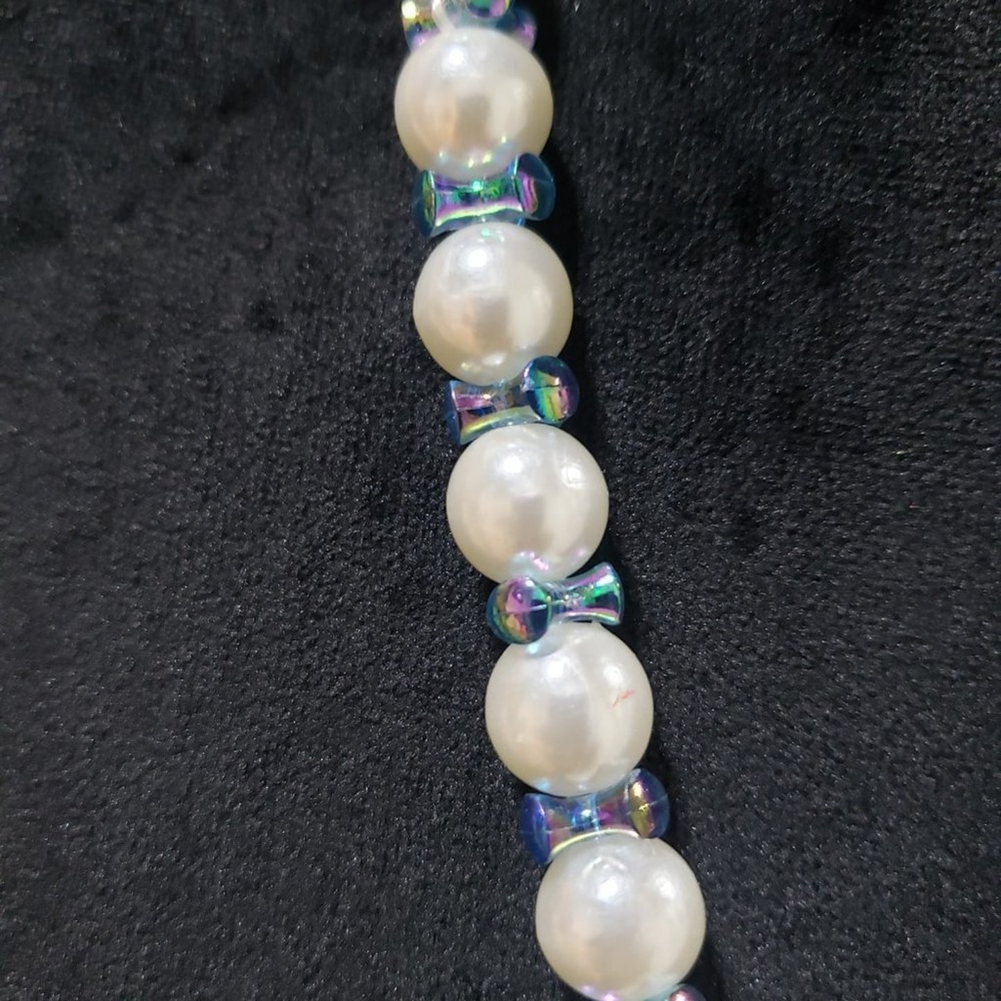 Women's White Pearl Round Shape Beaded Statement Fashion Necklace