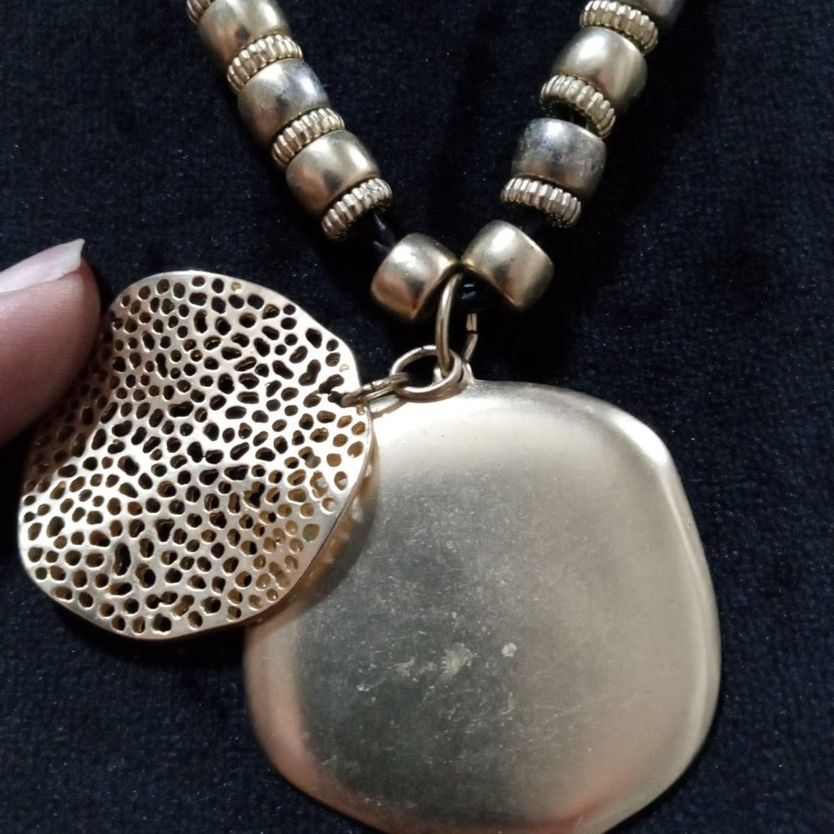 Womens Modern Fashion Chunky Gold Tone Pendant Necklace with Lobster Clasp