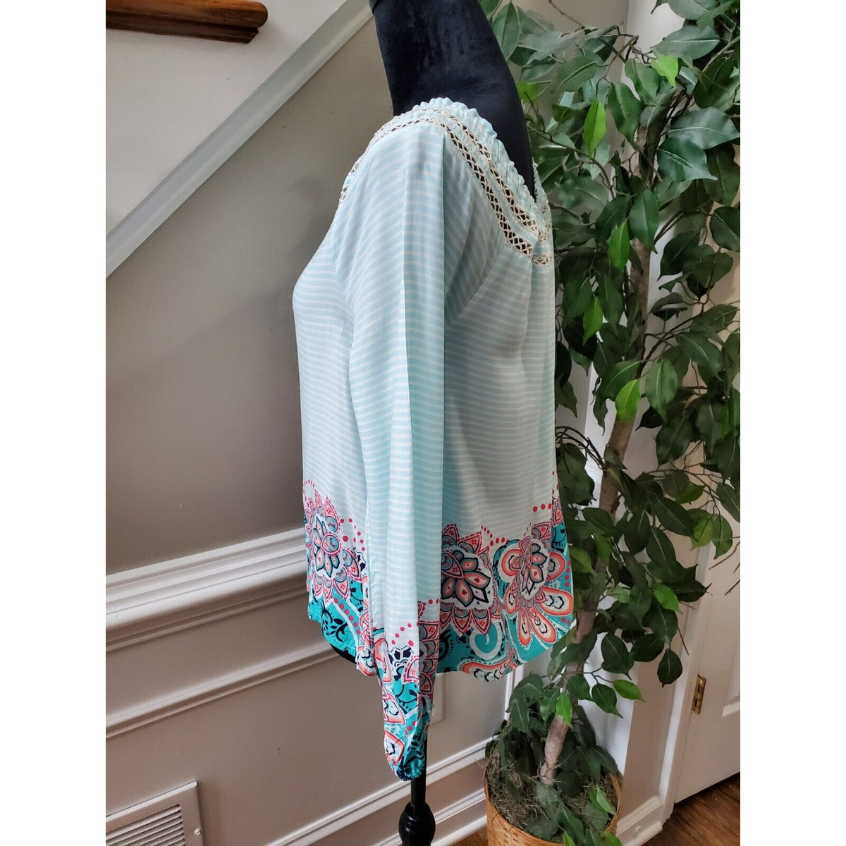 Red Camel Women's Green 100% Rayon Scoop Neck Long Sleeve Top Blouse Size Small