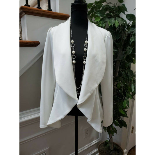 Fashion to Figure Women White Polyester Long Sleeve Fitted Open Front Blazer 1