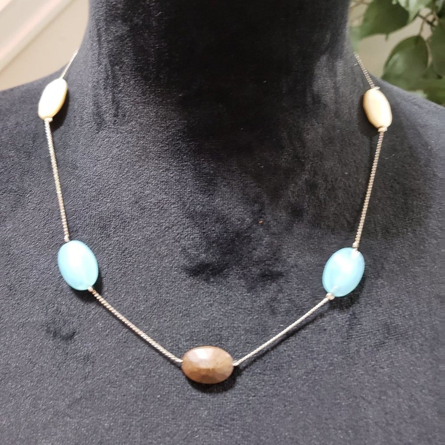 Womens Fashion Gemstone Beads Collar Necklace with Lobster Clasp