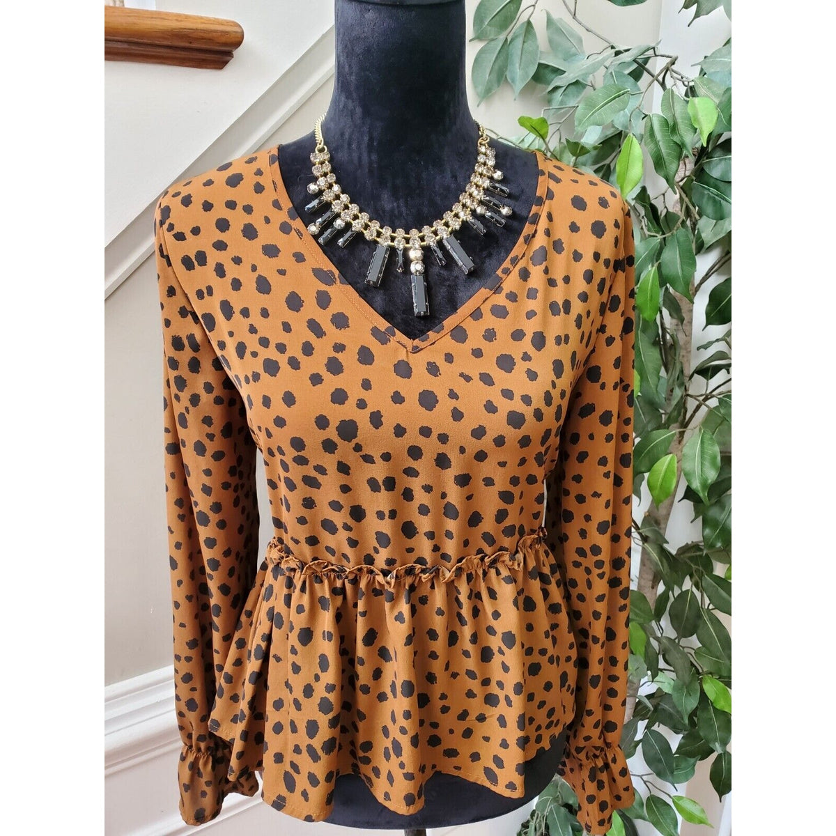 SHEIN Women Brown Leopard Print Polyester V-Neck Long Sleeve Casual Top Blouse 4