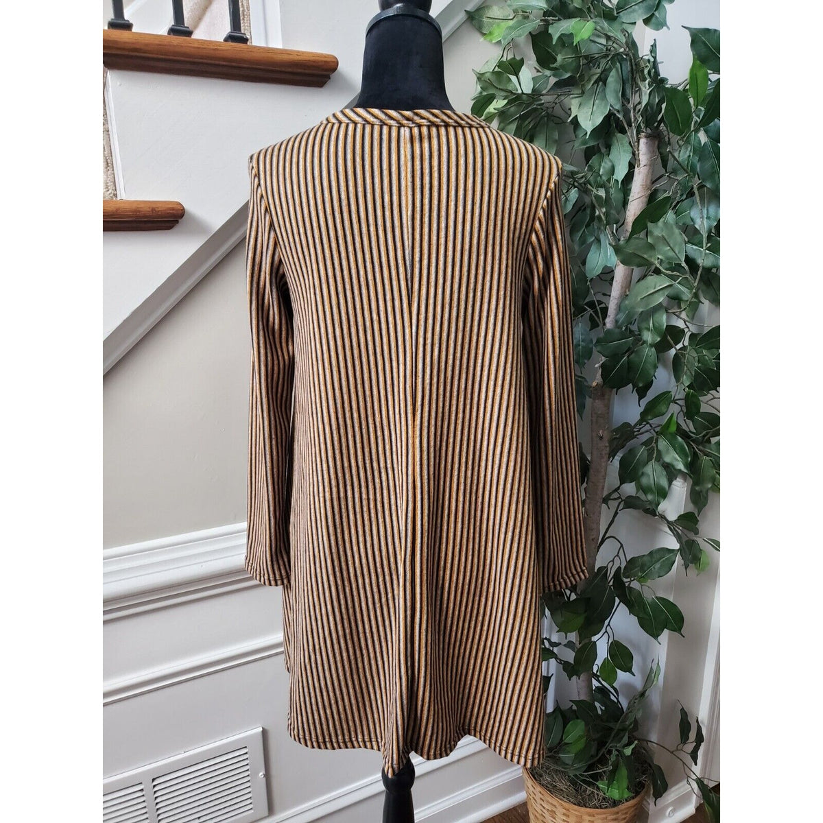 Pinc Women's Brown & Black Polyester Round Neck Long Sleeve Knee Length Dress L