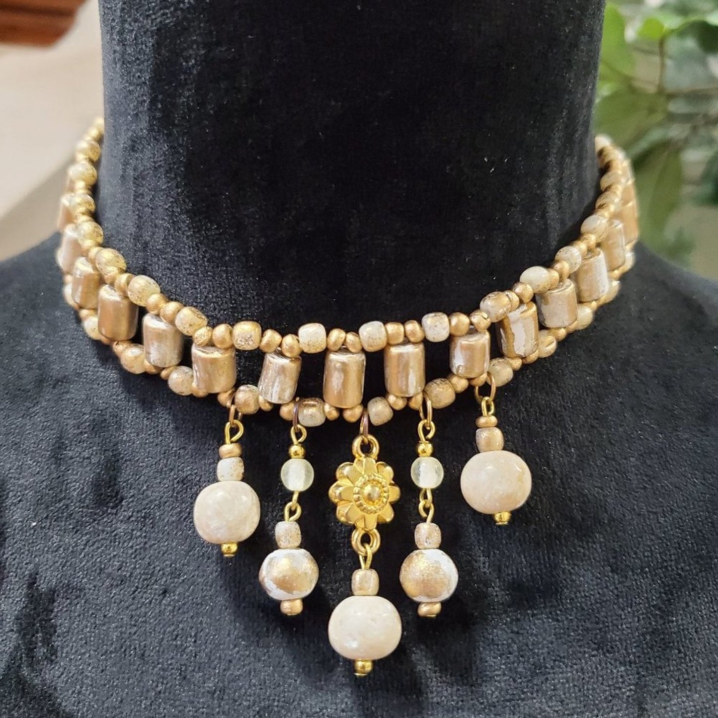 Women's Collar Bib Necklace Choker Round Beaded Jewellery Necklace