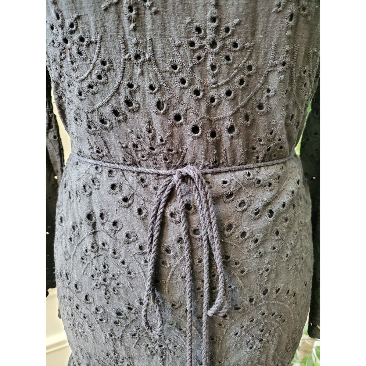 Cupcakes And Cashmere Ruben Eyelet Black Round Neck Long Sleeve Knee Length S