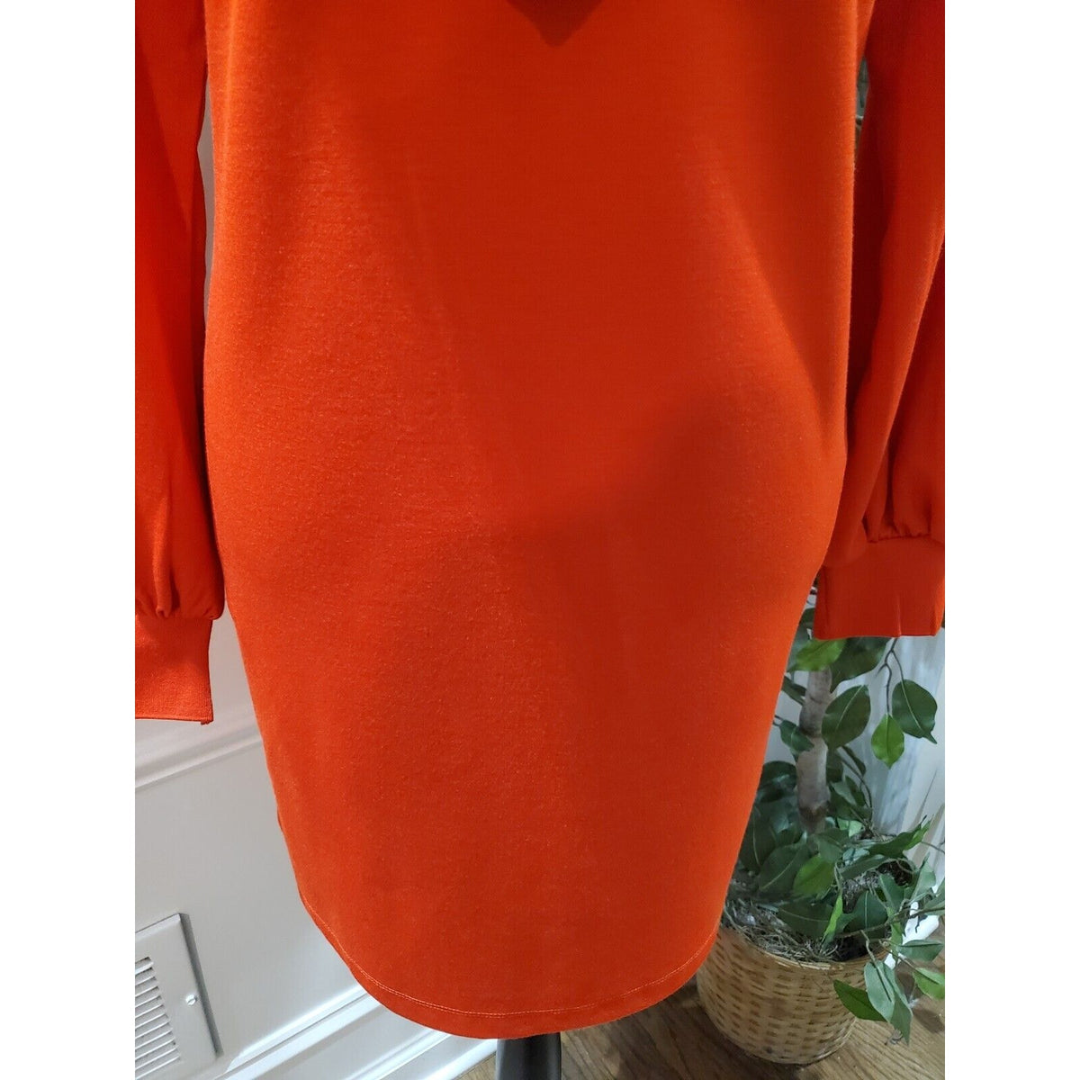 WHO WHAT WEAR Women's Orange Long Sleeve Turtle Neck Knee Length Dress Medium