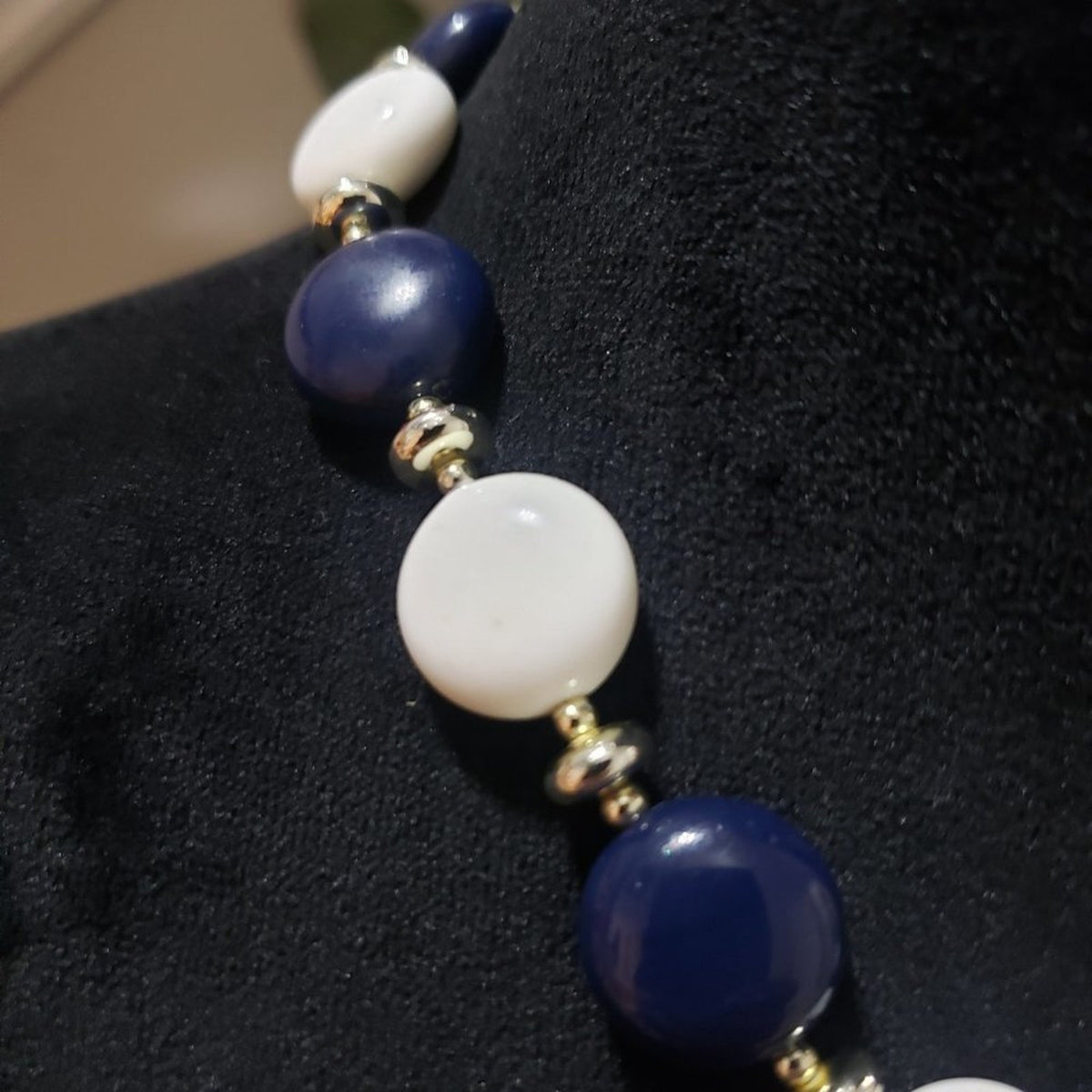 Women's Blue & White Round Shape Beaded Statement Lobster Clasp Necklace