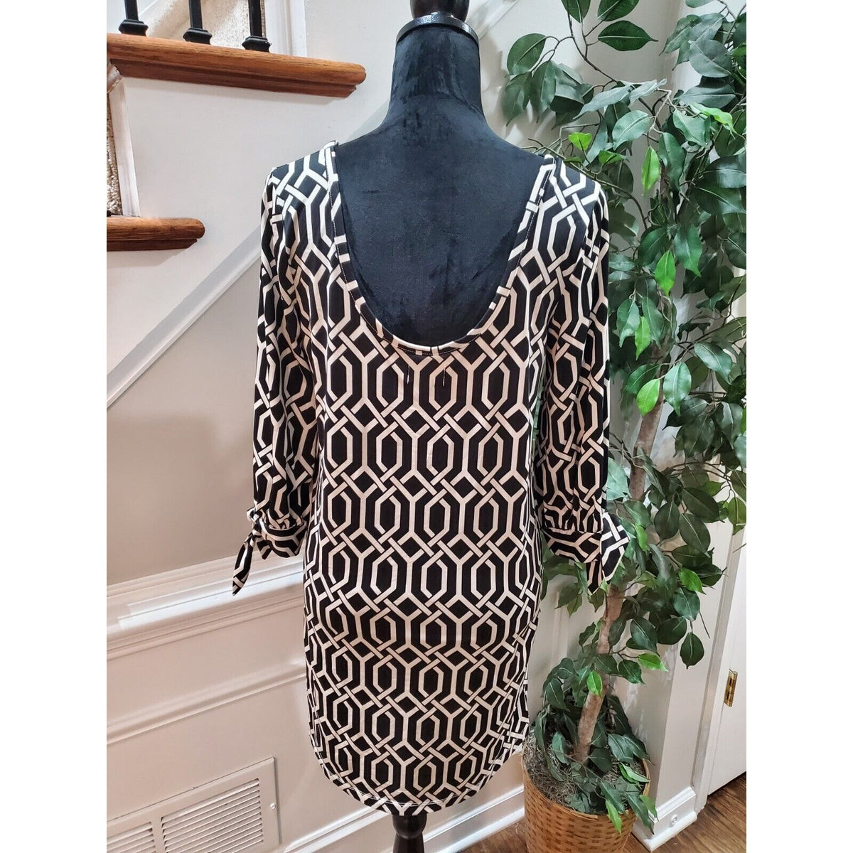 Mudpie Women Black & White Polyester Round Neck Long Sleeve Knee Length Dress S