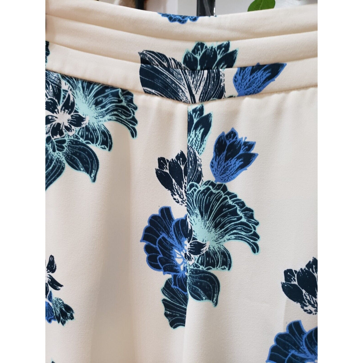 H&M White Floral Polyester Cropped High Rise Culottes Wide Leg Capri Pant 2