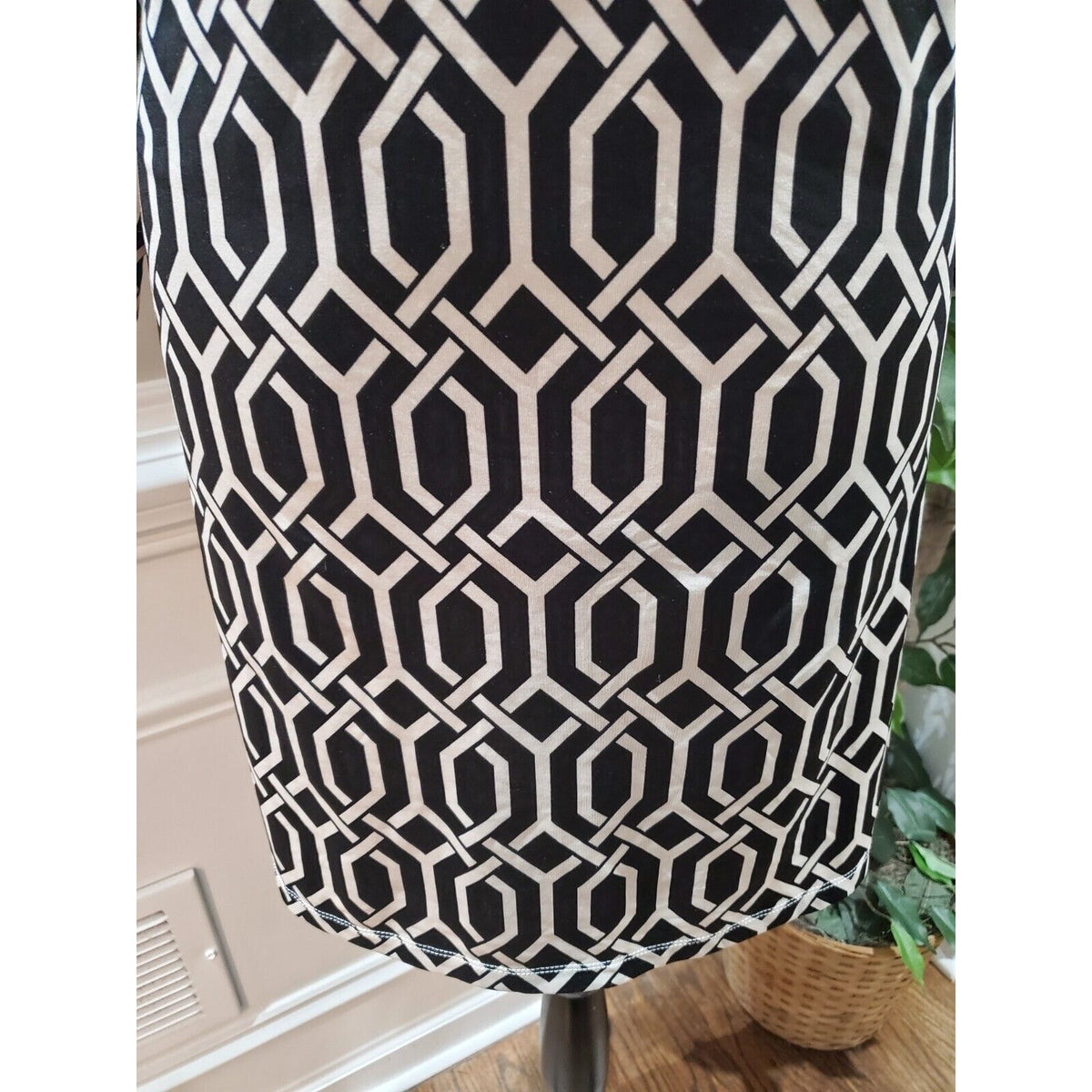 Mudpie Women Black & White Polyester Round Neck Long Sleeve Knee Length Dress S