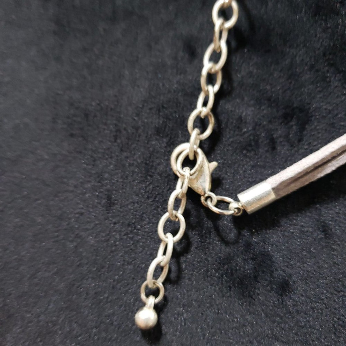Women's Gold-Tone Disc Pendant Choker Necklace