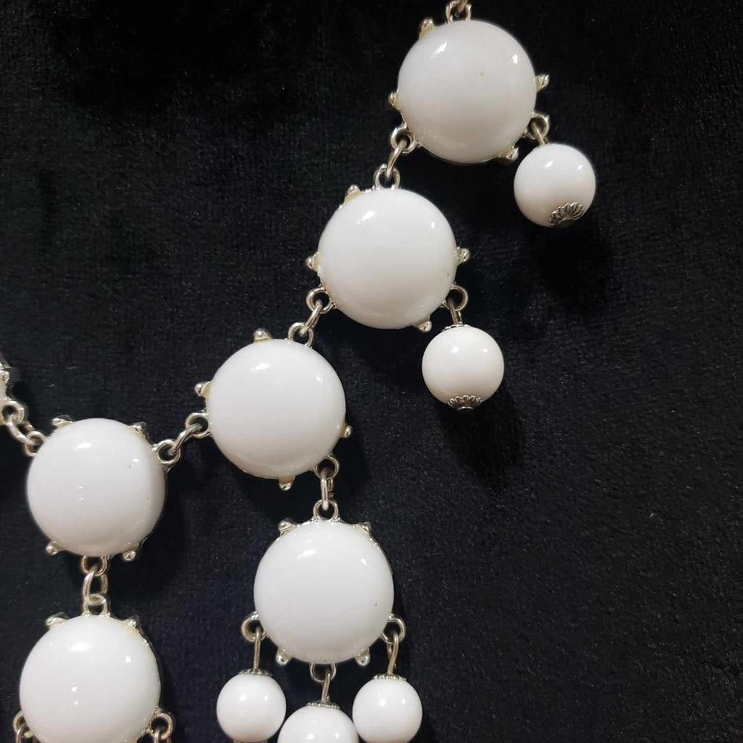 Jane Stone Women's White Drop Round Beads Statement Stylish Necklace