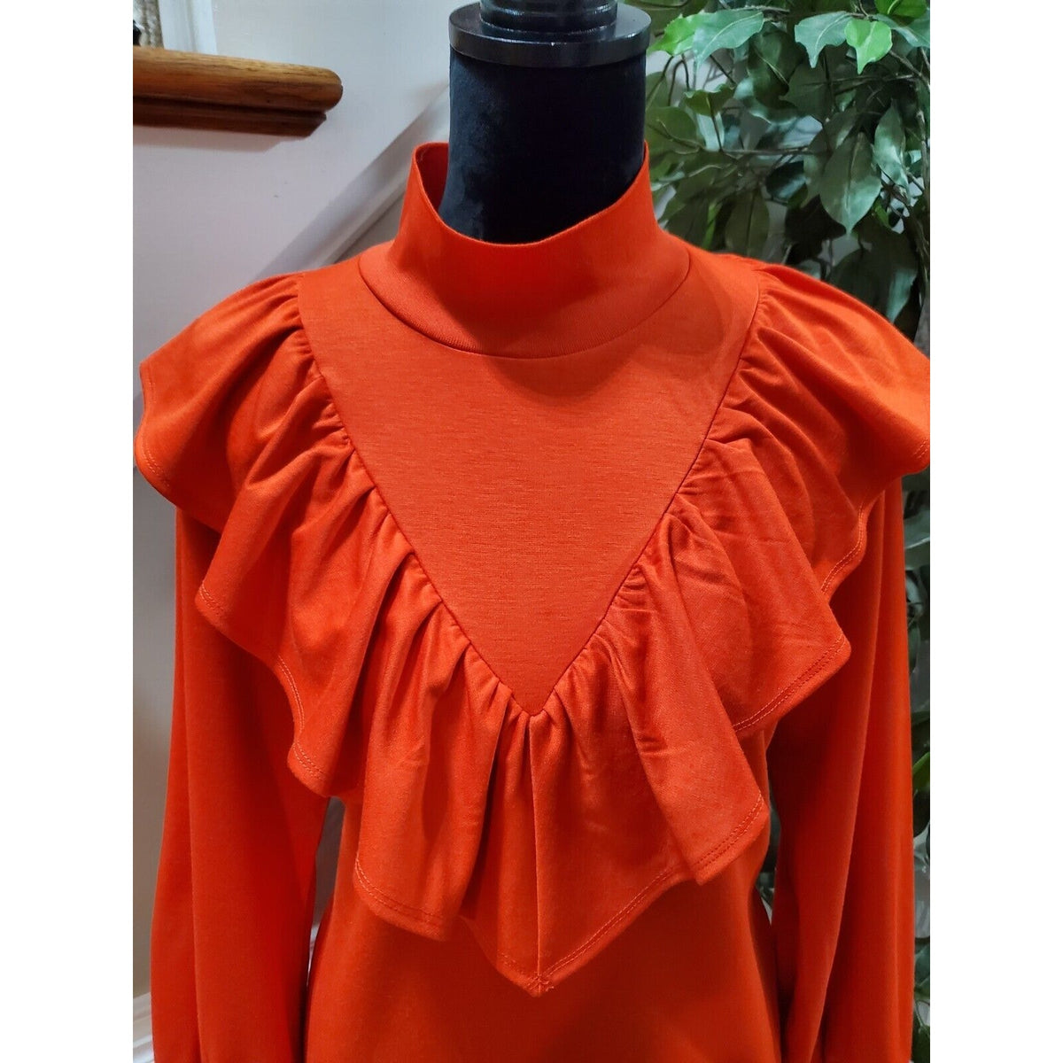 WHO WHAT WEAR Women's Orange Long Sleeve Turtle Neck Knee Length Dress Medium