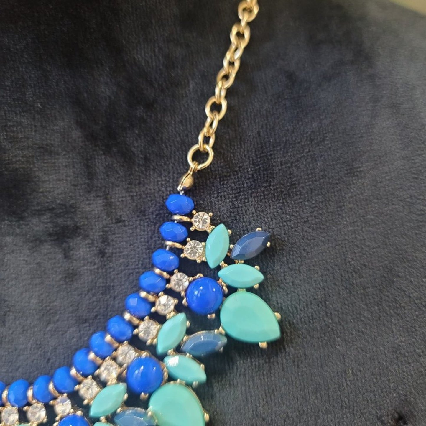 Women's Blue & Clear Teardrop Cluster Stylish Fashion Necklace