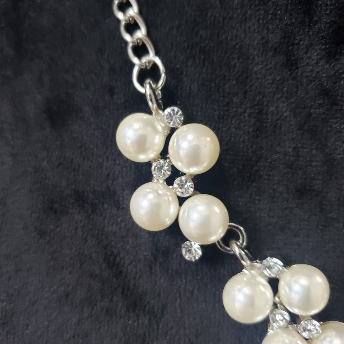 Women's White Round Beaded Pearl Chunky Fashion Jewelry Necklace