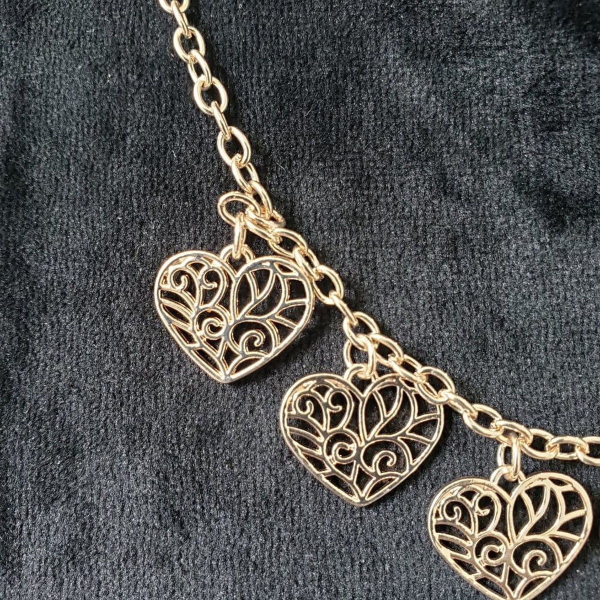 Rose Gold Toned Chain With Filigree Hearts Womens Choker Necklace with Lobster