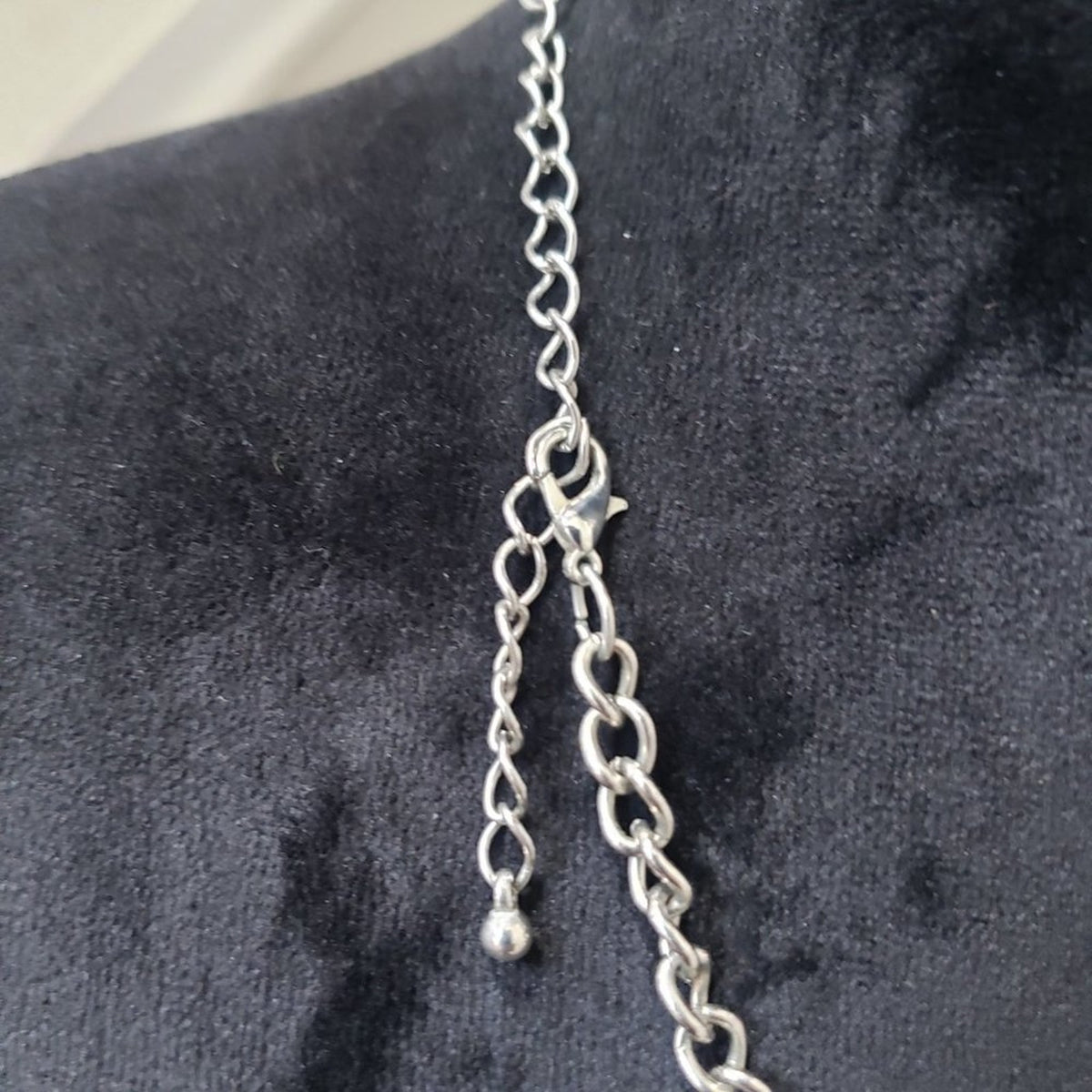 Women's Silver Tone Pink Oval Shape Beaded Chunky Stylish Necklace