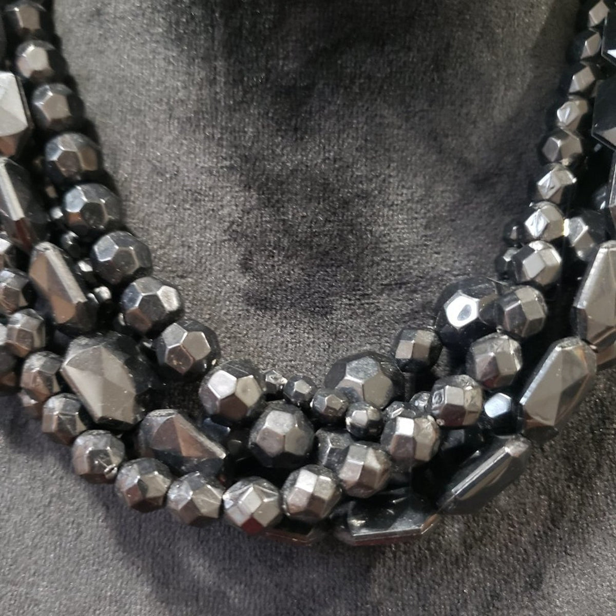 Women's Black Multilayer Round Beaded Pearl Chunky Fashion Jewelry Necklace