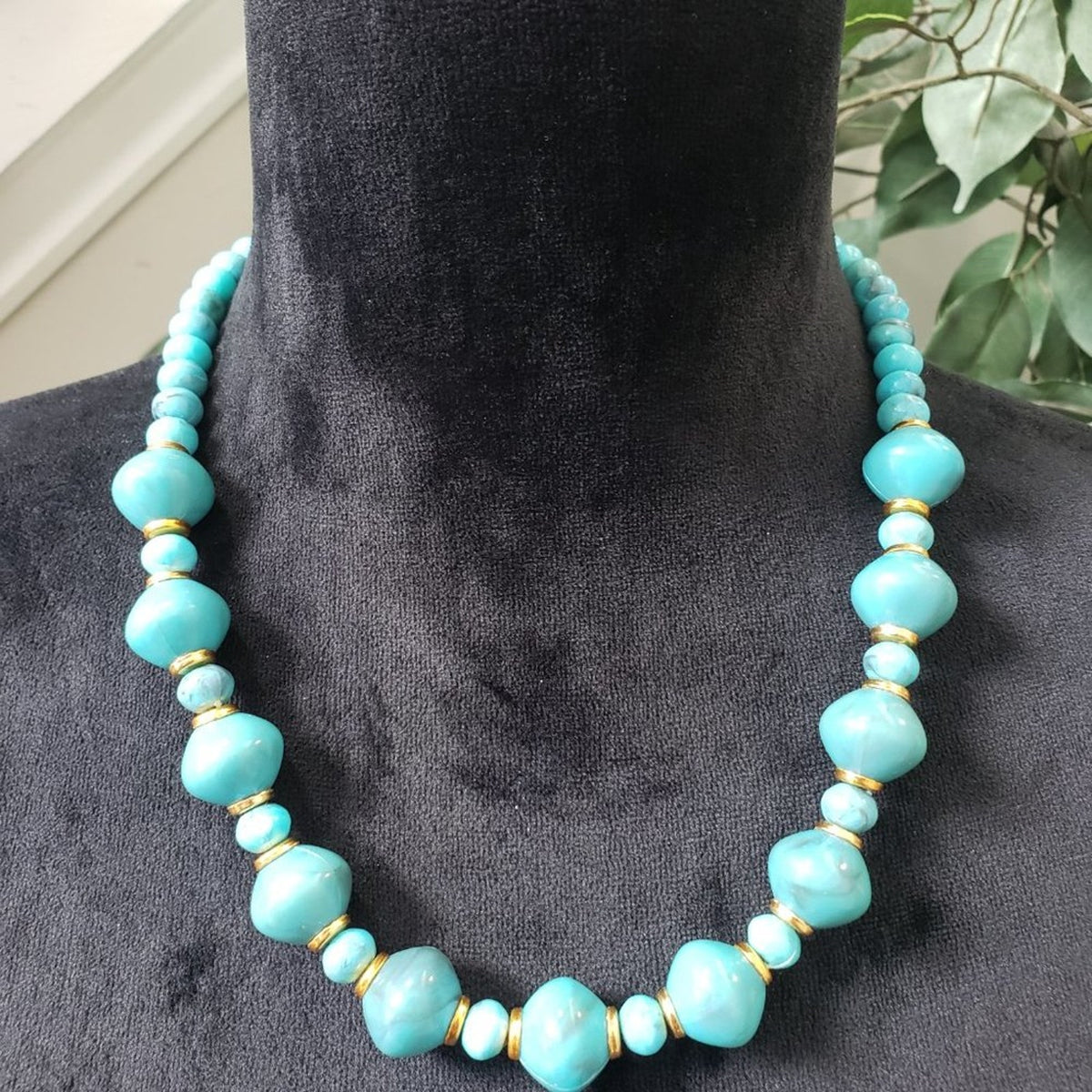 Women's Fashion Blue Turquoise Stone Beaded Collar Necklace with Lobster Clasp