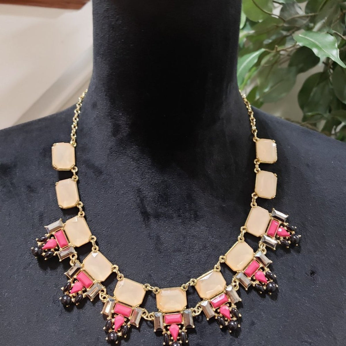 Womens Fashions Multicolor Glass Shape Stone Colored Necklace with Lobster Clasp